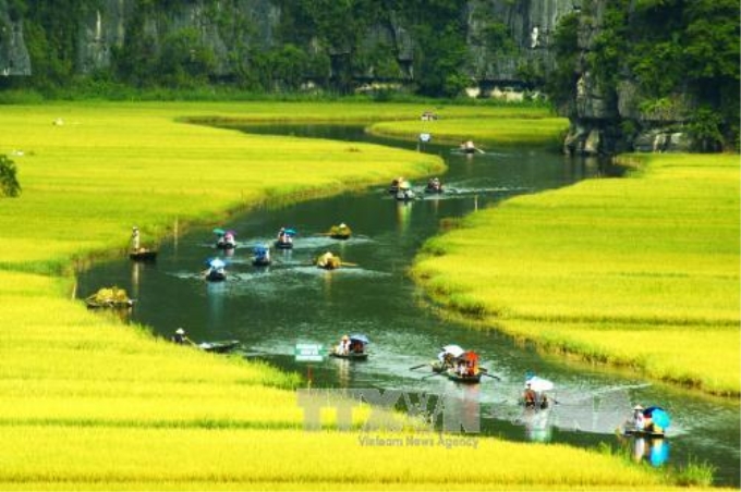 Đường vào Tam Cốc, Bích Động trong quần thế danh thắng Tràng An, xuất hiện trong phim "Kong- Island". Ảnh: Kim Phương/TTXVN.